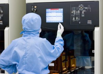 Завод «Микрон» наладил производство 59 новых изделий в 2023 году