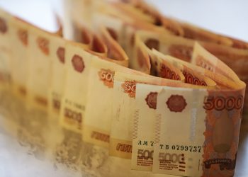 Правительство ждет от бизнеса мощнейших инвестиций в экономику России