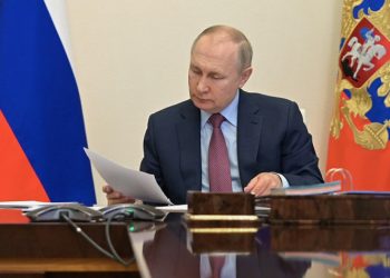 Влияние санкций на технологический суверенитет России: путь к самодостаточности