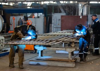 Хабаровская ремонтно-монтажная компания с сентября 2023 года по май 2024 года на 192% увеличила объемы производимых агрегатов