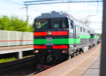 Перевозки пассажиров в дальнем следовании на КрасЖД за 8 месяцев увеличились на 3,2%