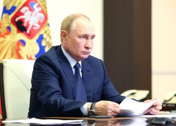 Путин: 2025 год станет ключевым для запуска нового этапа технологического развития РФ