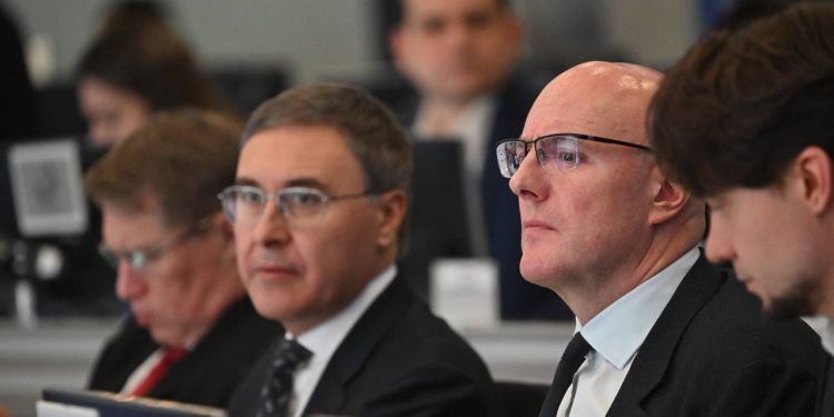 Дмитрий Чернышенко провел заседание комиссии по научно-технологическому развитию