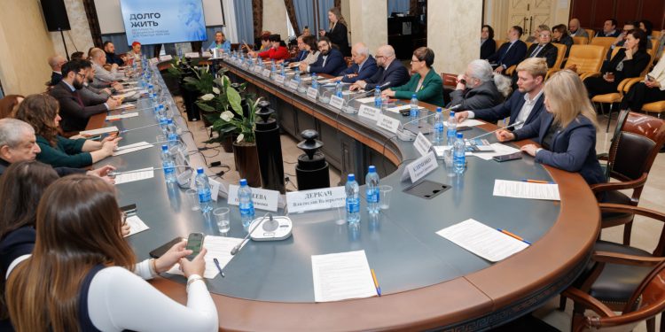 Партнерство государства и НКО: как улучшить систему здравоохранения