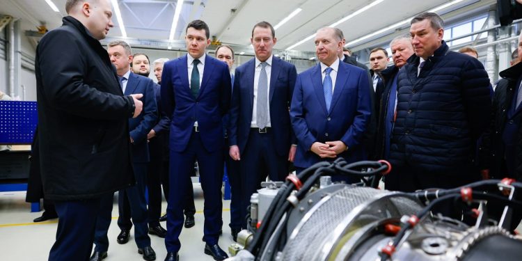 Антон Алиханов: Новый двигатель ВК-650В обеспечит независимость России в вертолетной авиации