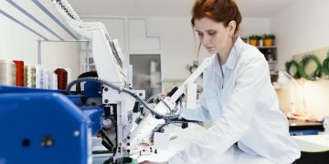 В Томске запустили производство бромистого водорода и TDMAT для микроэлектроники