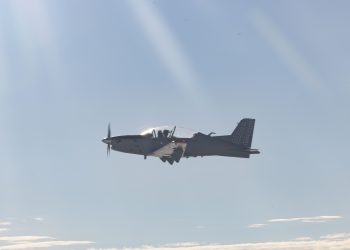 Учебно-тренировочный самолет УТС-800 — будущее подготовки летчиков на IDEX-2025