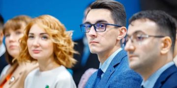 Молодежная активность в Югре: интервью с Дмитрием Ениным о социальной роли и поддержке молодежи