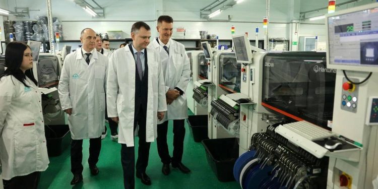 В Ростове запустили завод по производству ноутбуков