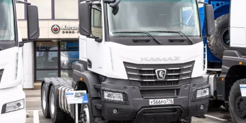 КамАЗ представил новый тяжелый тягач грузоподъёмностью 108 тонн