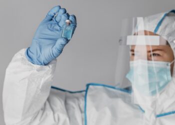 В РФ разработали антитело для борьбы с коронавирусом и его новыми вариантами