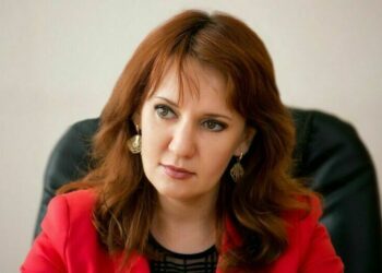 Депутат Бессараб: с развитием ИИ в России могут исчезнуть кассиры, операторы и водители