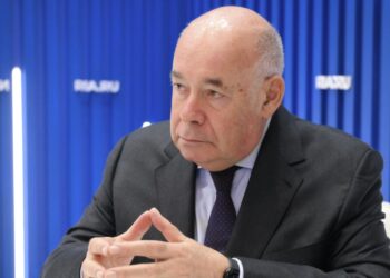 Михаил Швыдкой предупредил о рисках потери контроля над искусственным интеллектом