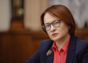 ЦБ предложил создать ИИ-помощников для разъяснения сложных финансовых продуктов