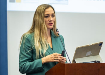 InvestForum 2025 объединяет ИИ и инвестиции в Москве