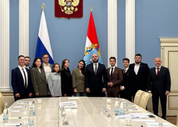 Интеллектуальные помощники и диагностика меланомы: что представили студенты губернатору Федорищеву