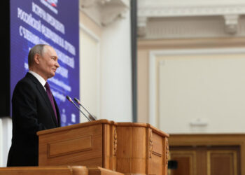 Путин призвал законодателей не зацикливаться на запретах, а думать о завтрашнем дне