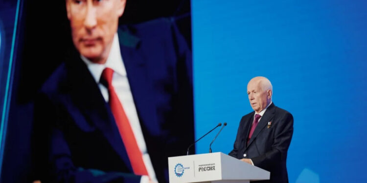Чемезов: промышленность должна оставаться основой технологического лидерства