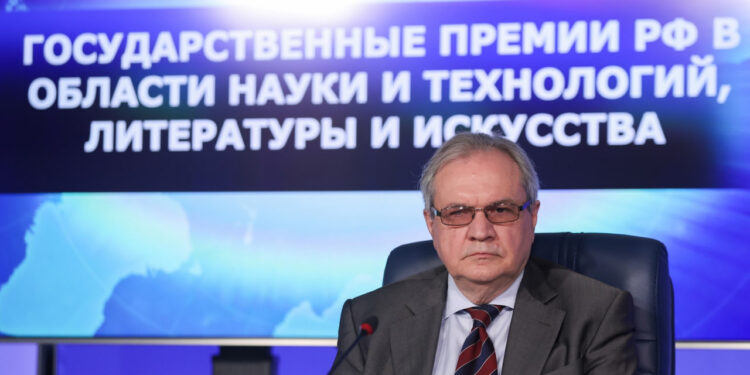 Государственные премии присудили за вклад в науку, искусство и благотворительность