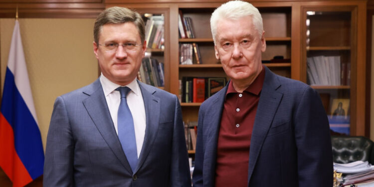 Новак и Собянин сверили позиции по нефтепродуктам