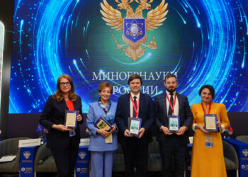 На ПМЭФ представили новые научно-популярные книги для детей