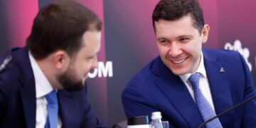 Алиханов провёл серию деловых встреч на ИННОПРОМе