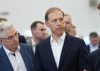 Мантуров поручил удешевить производство дронов-перехватчиков