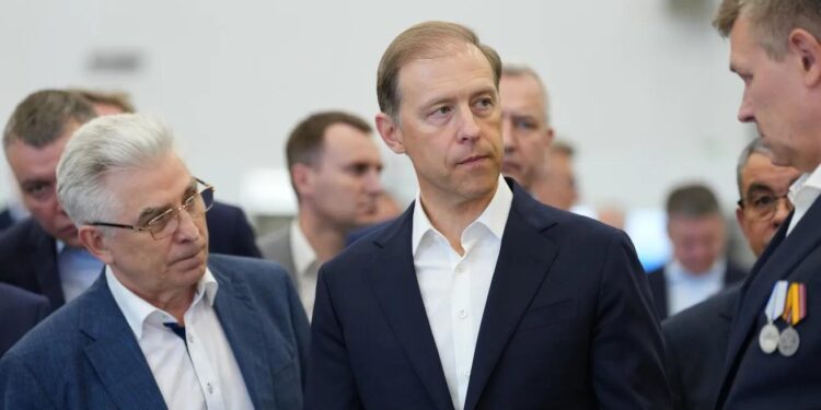 Мантуров поручил удешевить производство дронов-перехватчиков