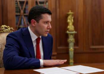 Алиханов предложил распространить нацрежим на работы и услуги