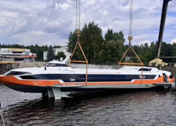 Восьмой «Метеор 120Р» спущен на воду в Нижегородской области
