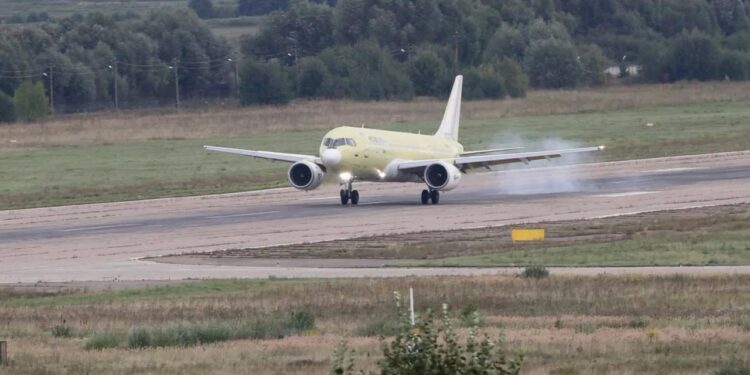 МС-21-310 совершил перелёт через полстраны