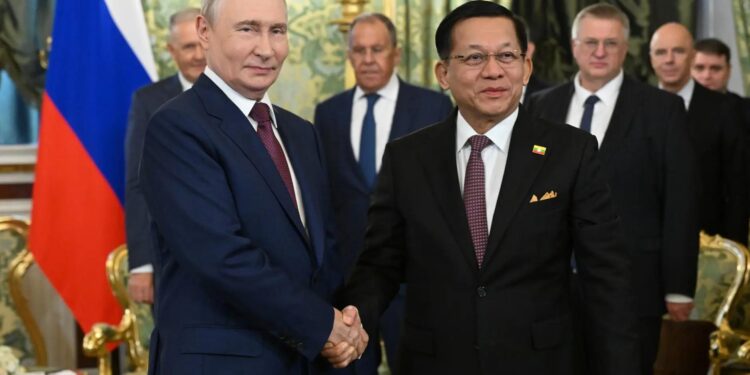 Путин назвал отношения с Мьянмой особо доверительными