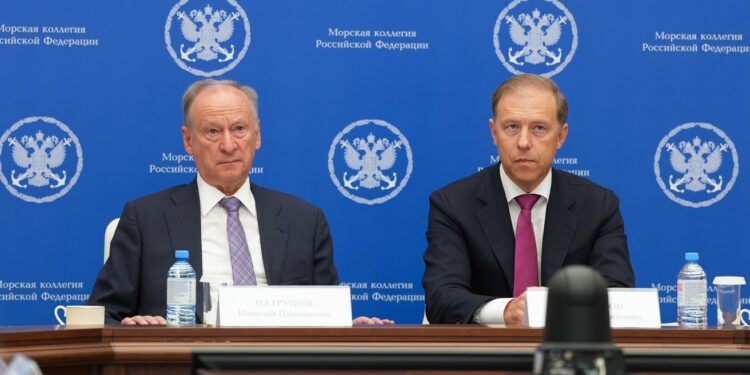 Патрушев заявил о переходе к новым принципам морской политики