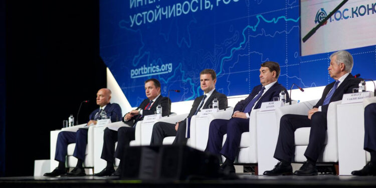 Россия предложила Трансарктический коридор как независимую инфраструктуру