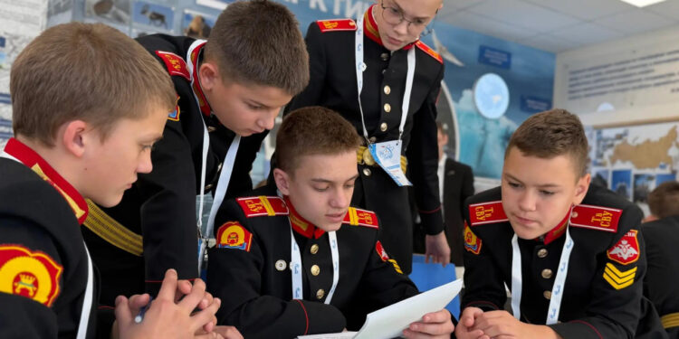 Педагоги со всей страны прошли отбор на форум «Эра Побед»